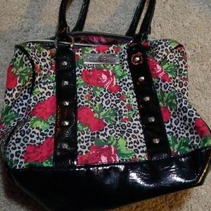 Betsey johnson purse